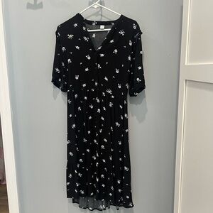 Old Navy Black and White Floral Midi Dress